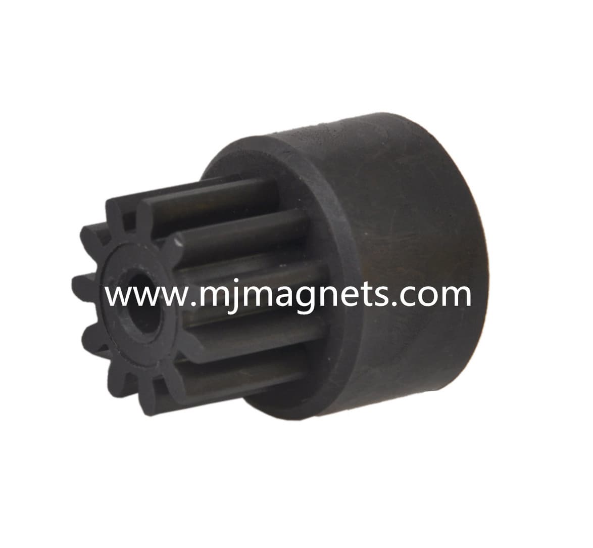 Plastic injection bonded magnetic gear